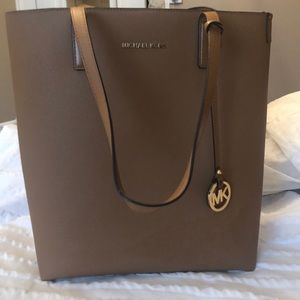 Micheal kors tote bag!